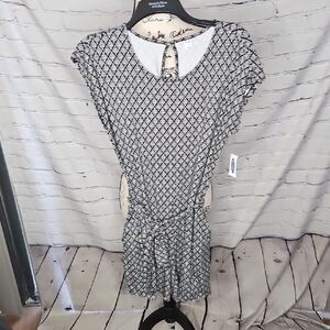 Old Navy Black and White Geometric Dolman Romper NWT Size Medium